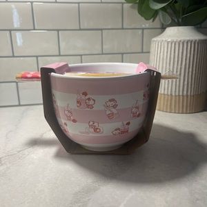 Hello Kitty ramen bowl